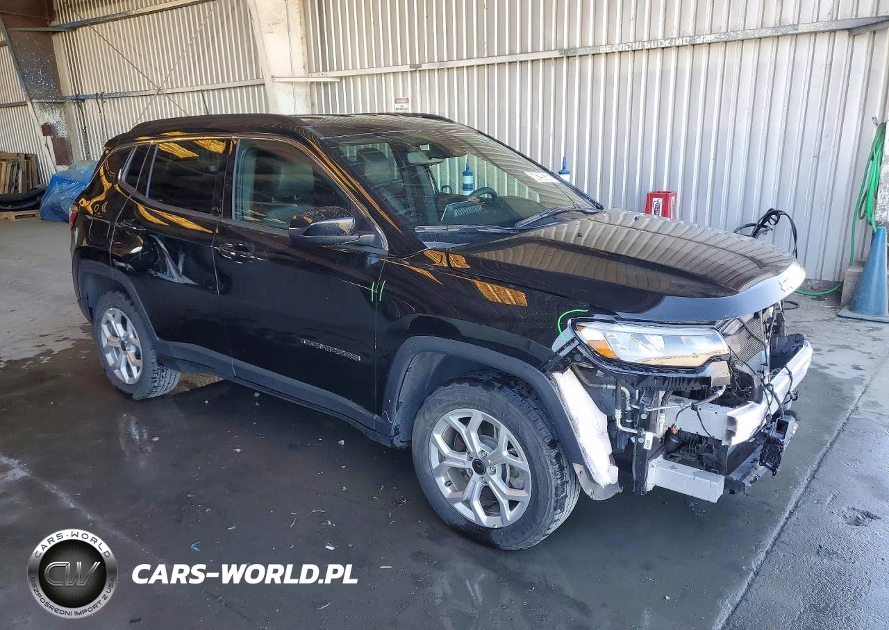 2025 Jeep Compass Latitude VIN:3C4NJDBN9ST620371 - 4