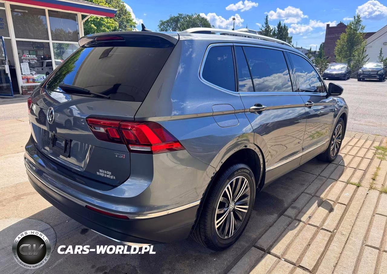 2018 Volkswagen Tiguan Se VIN:3VV3B7AX6JM085115 - 4