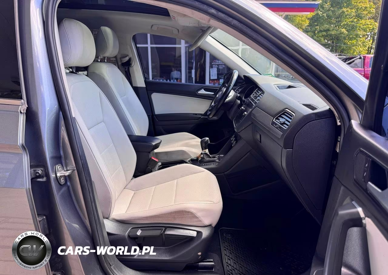 2018 Volkswagen Tiguan Se VIN:3VV3B7AX6JM085115 - 5