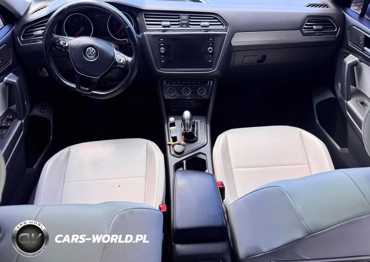 2018 Volkswagen Tiguan Se VIN:3VV3B7AX6JM085115 - 9
