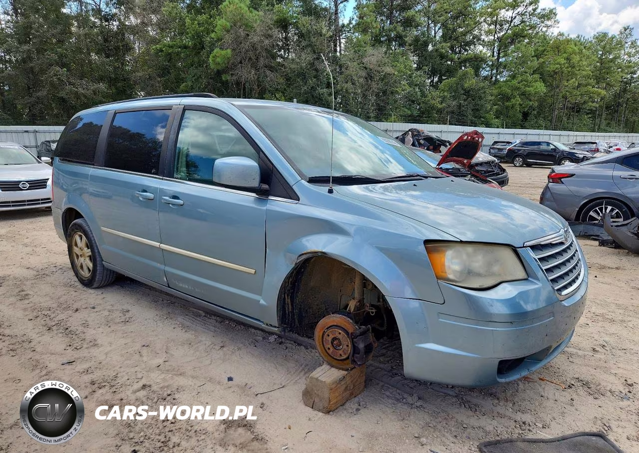 2010 Chrysler Town & Country Touring VIN:2A4RR5D13AR373175 - 4