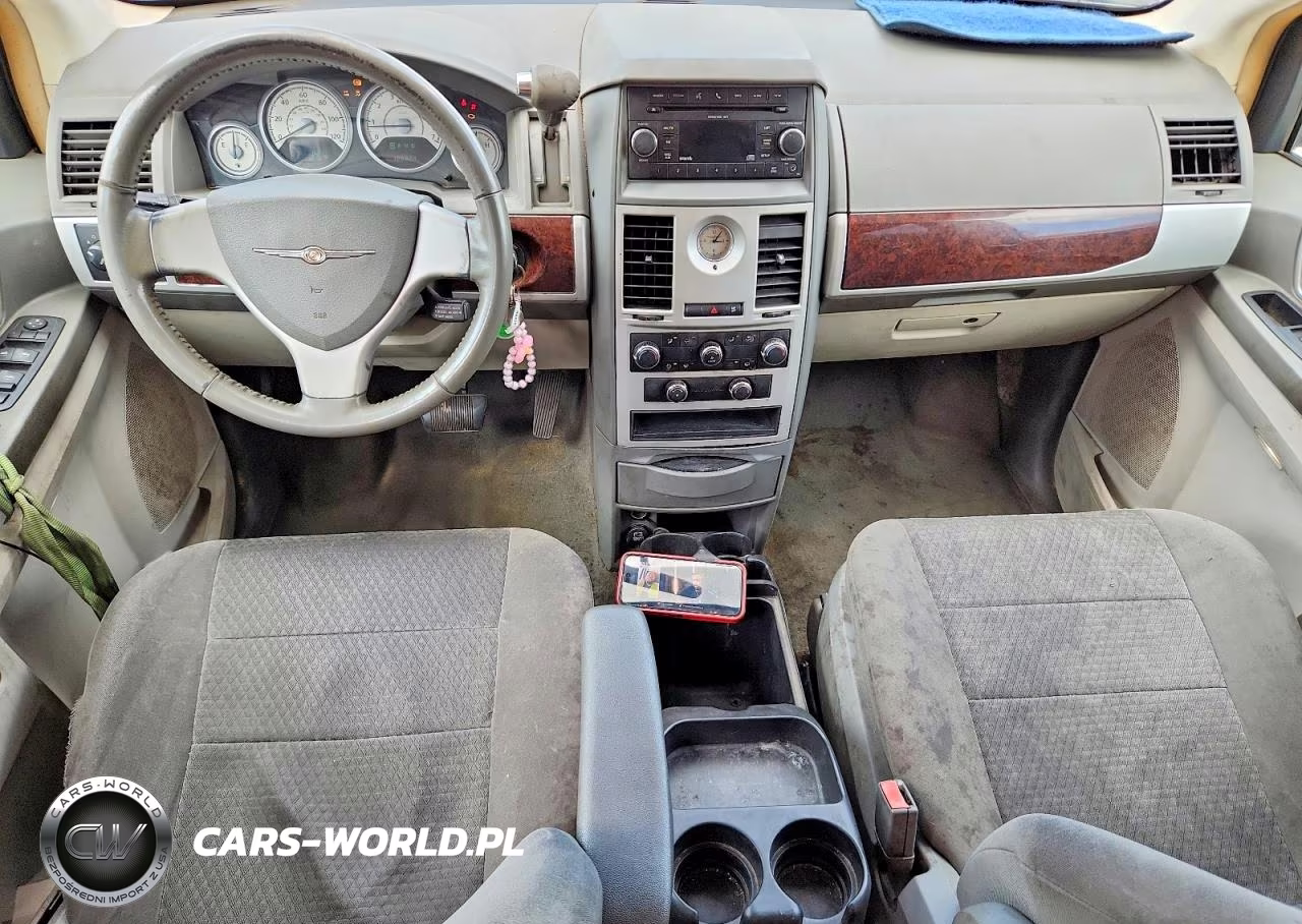 2010 Chrysler Town & Country Touring VIN:2A4RR5D13AR373175 - 8