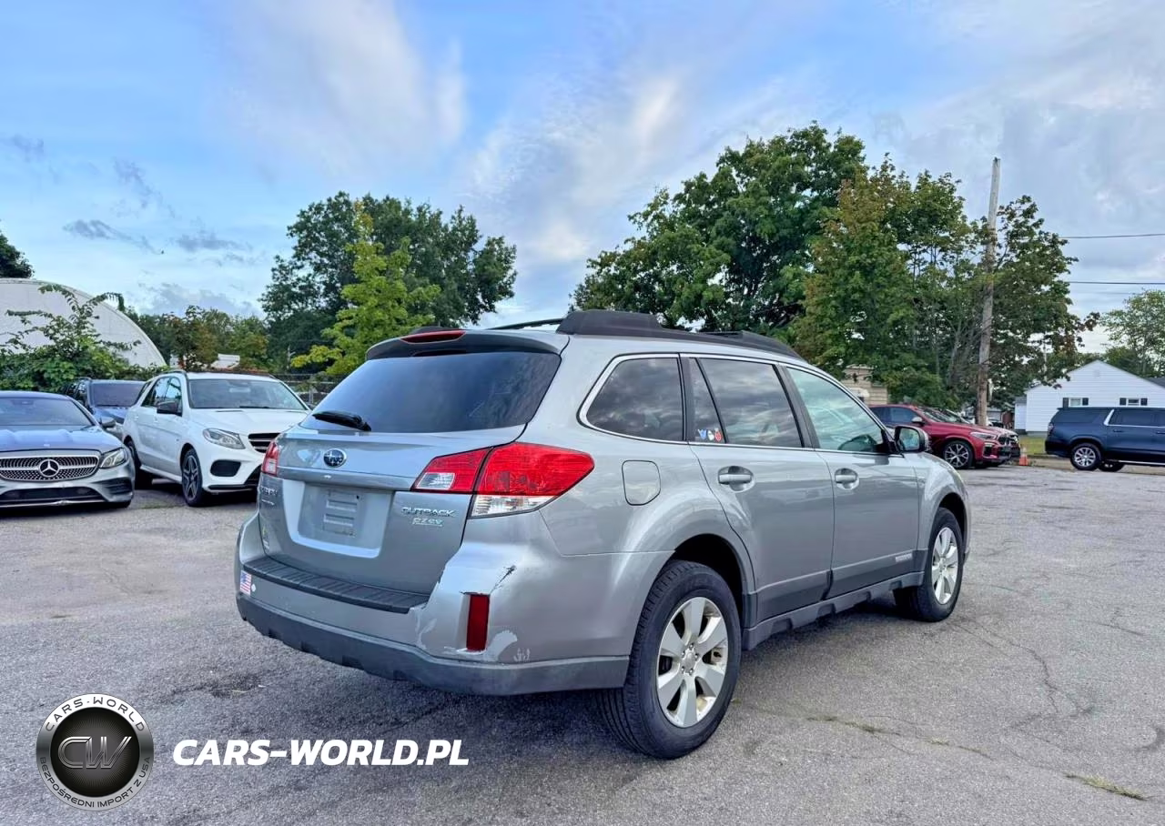 2011 Subaru Outback 2.5I Premium VIN:4S4BRBCC7B3374473 - 4