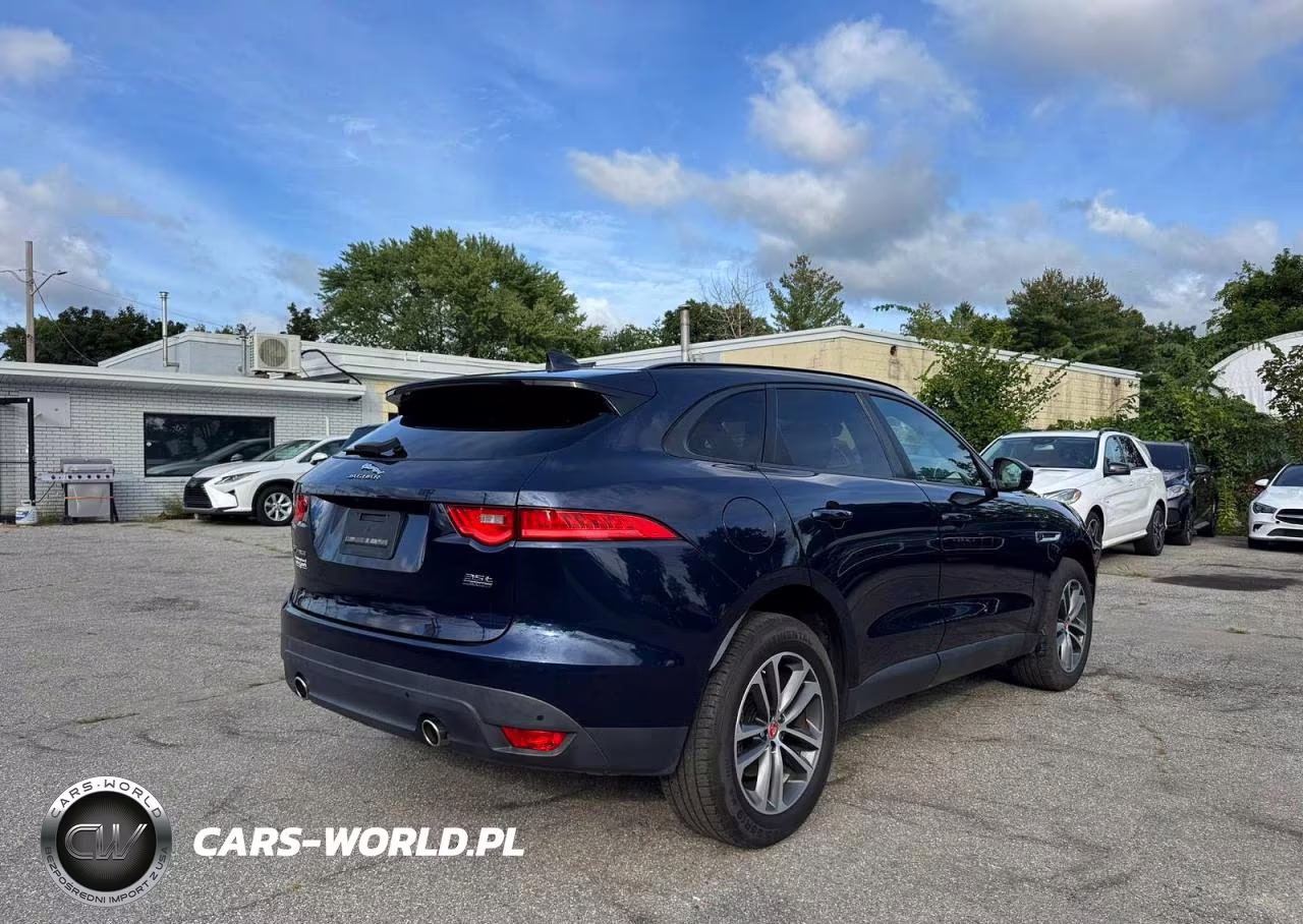 2017 Jaguar F-Pace Premium VIN:SADCJ2BV1HA884653 - 4