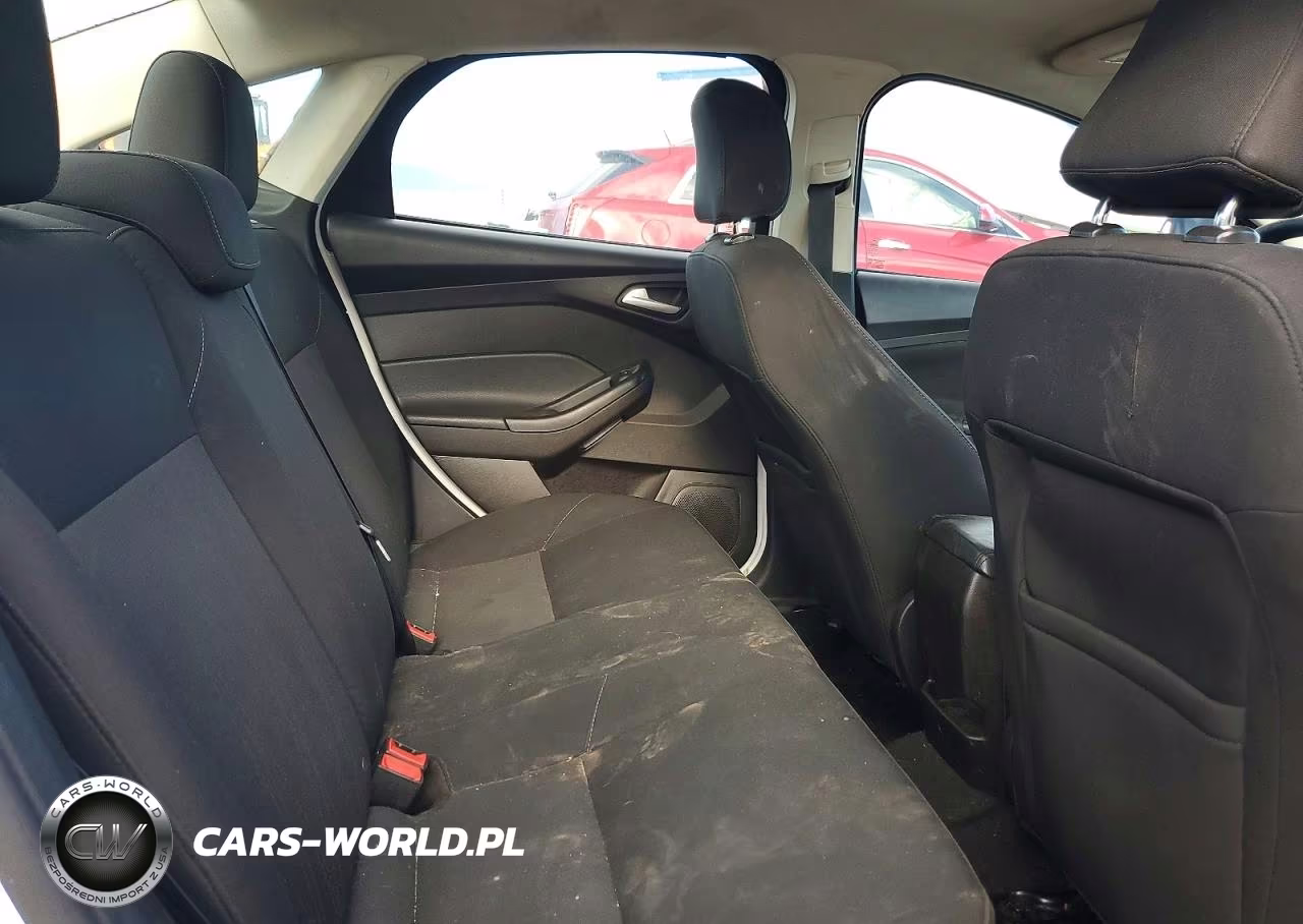 2017 Ford Focus Se VIN:1FADP3F27HL257650 - 10
