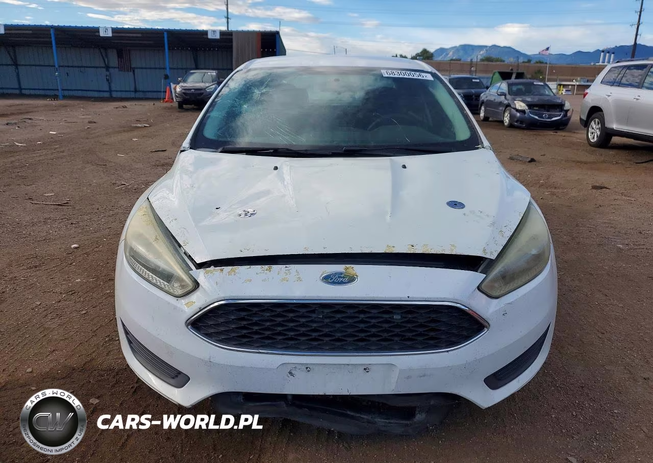 2017 Ford Focus Se VIN:1FADP3F27HL257650 - 5