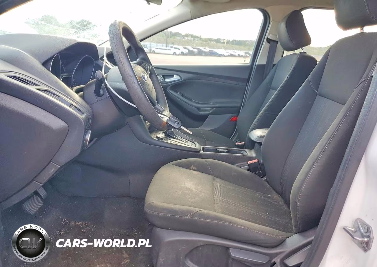 2017 Ford Focus Se VIN:1FADP3F27HL257650 - 7