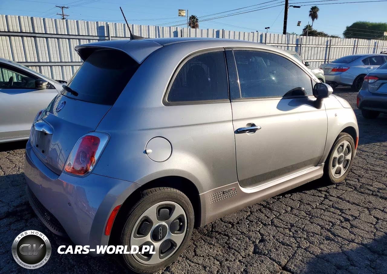 2017 Fiat 500 Electric VIN:3C3CFFGE1HT699111 - 3