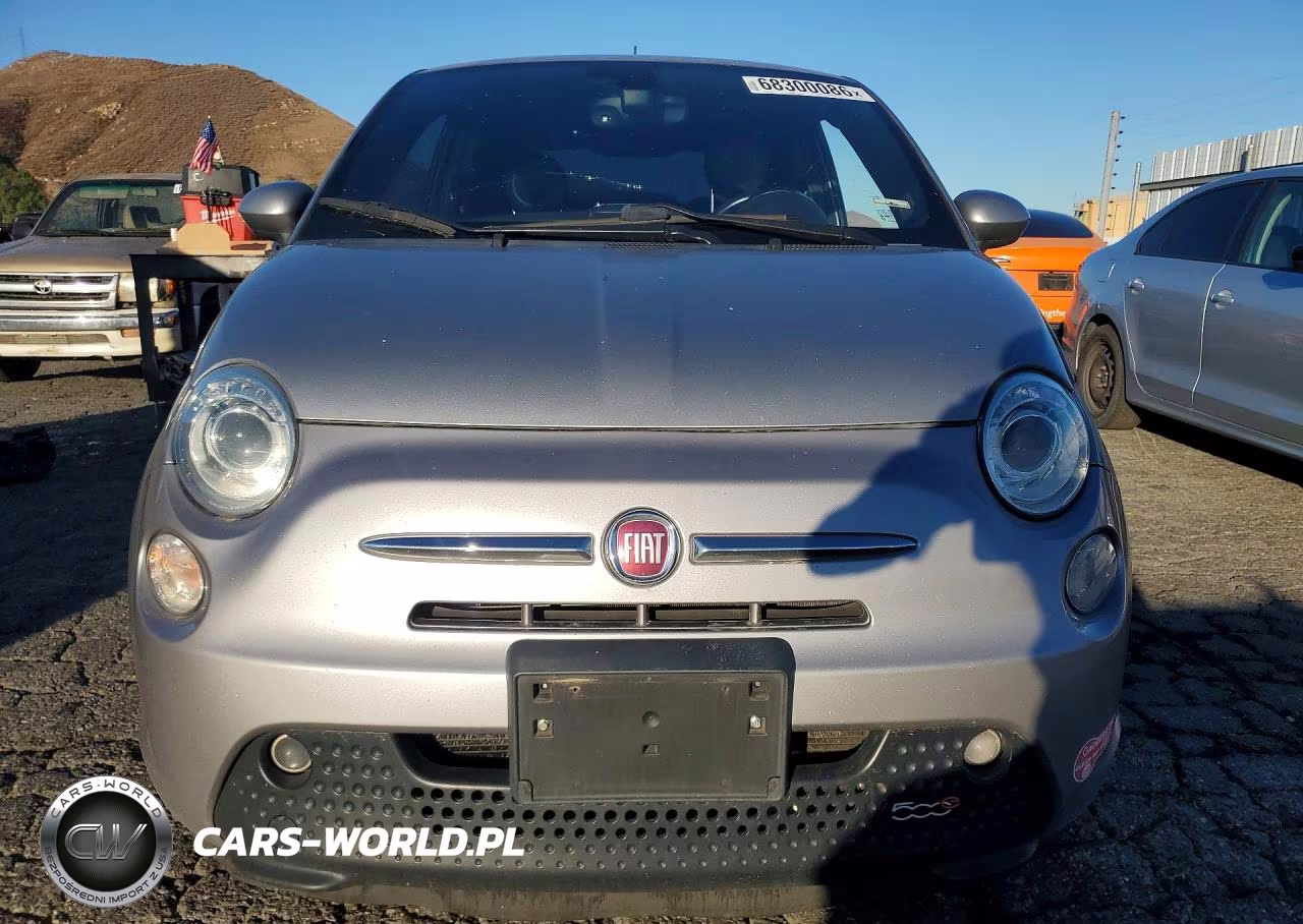2017 Fiat 500 Electric VIN:3C3CFFGE1HT699111 - 5