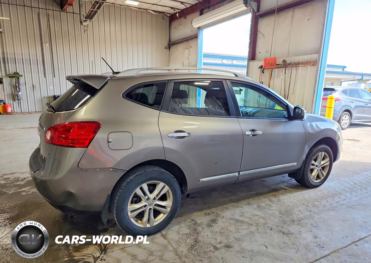 2013 Nissan Rogue S VIN:JN8AS5MV0DW132930 - 3