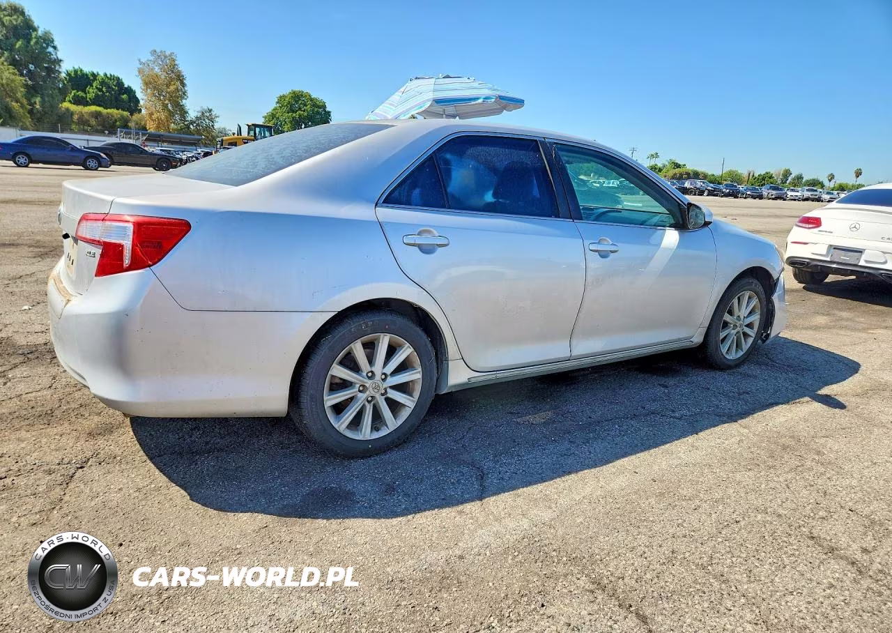 2012 Toyota Camry Xle VIN:4T4BF1FK1CR170517 - 3