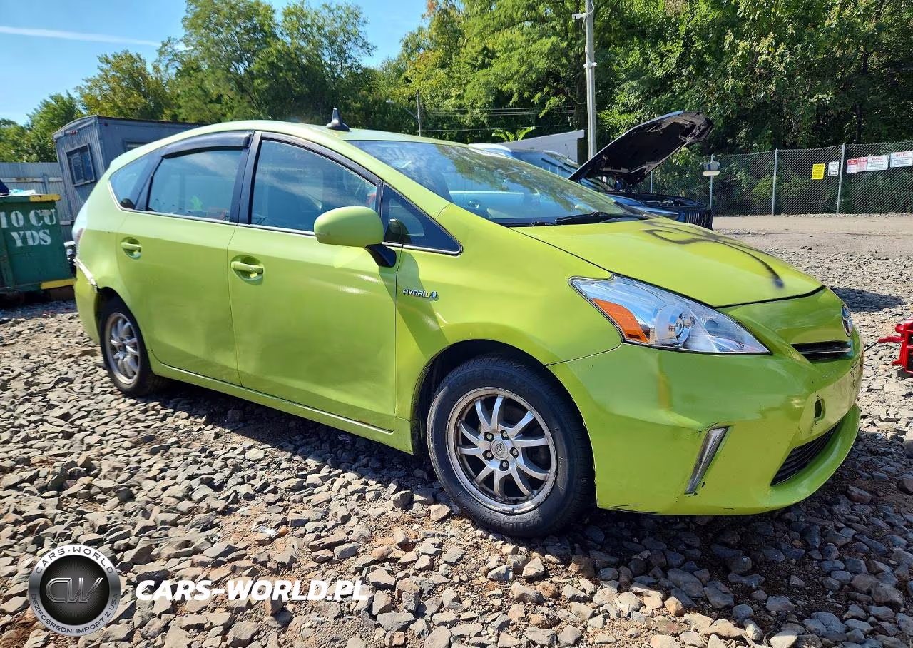 2013 Toyota Prius V Two VIN:JTDZN3EU6D3219815 - 4