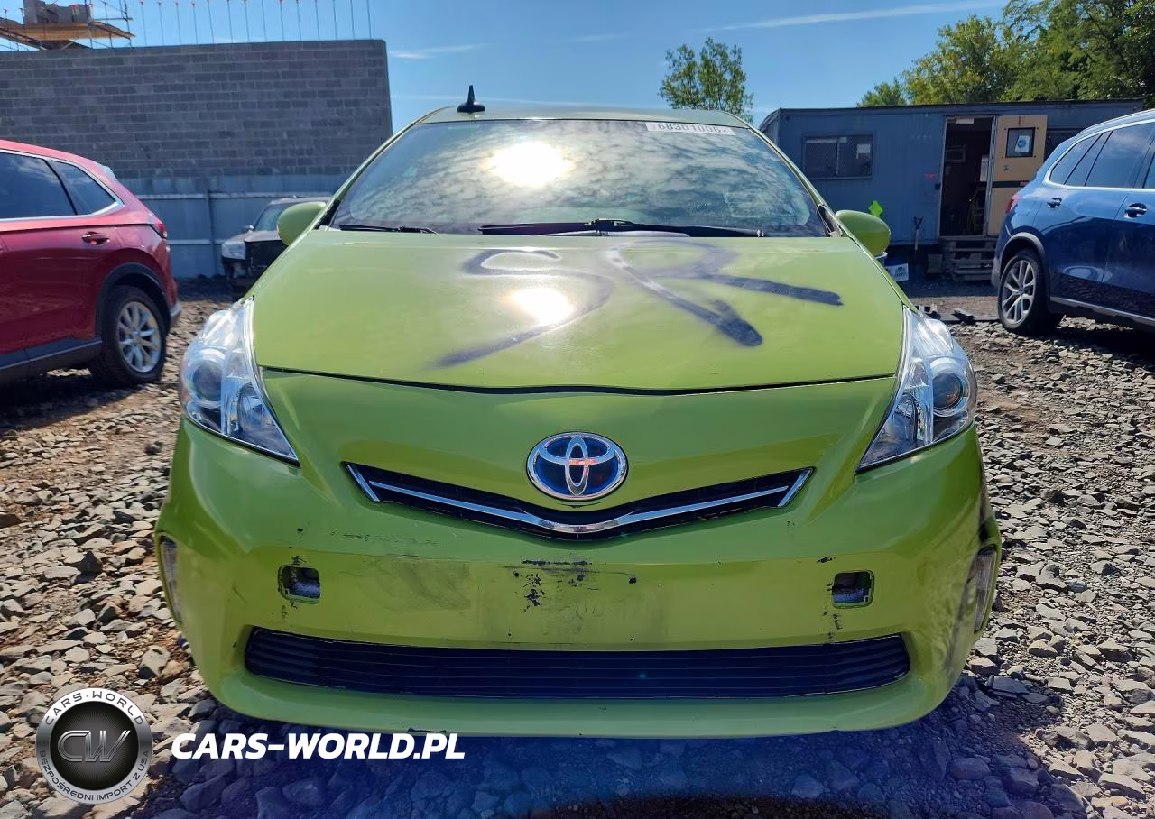 2013 Toyota Prius V Two VIN:JTDZN3EU6D3219815 - 5