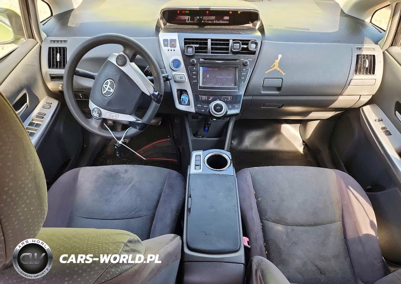 2013 Toyota Prius V Two VIN:JTDZN3EU6D3219815 - 8