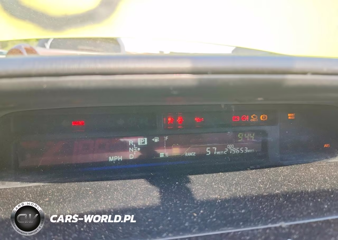 2013 Toyota Prius V Two VIN:JTDZN3EU6D3219815 - 9