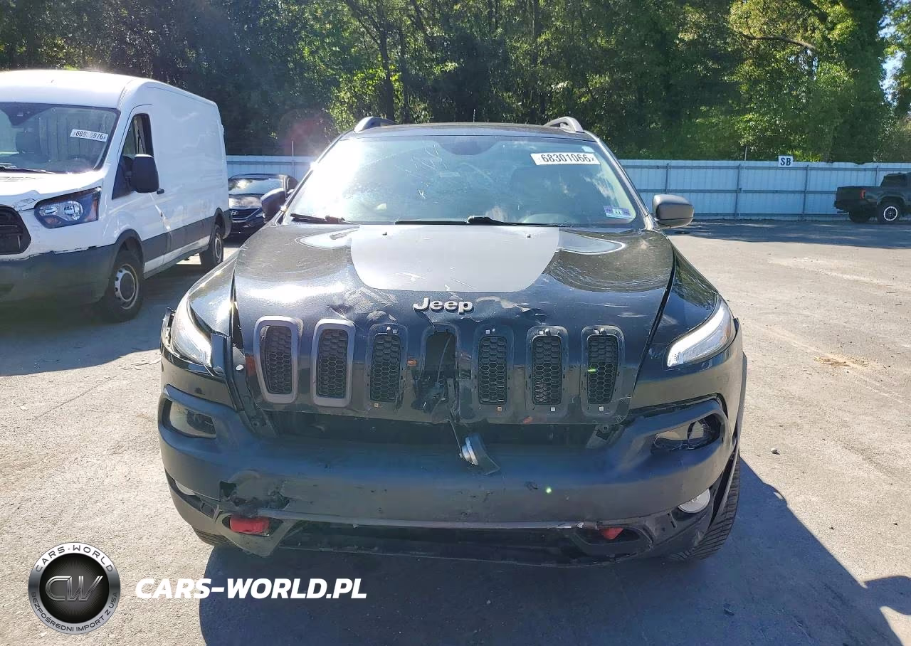 2015 Jeep Cherokee Trailhawk VIN:1C4PJMBS2FW735327 - 5