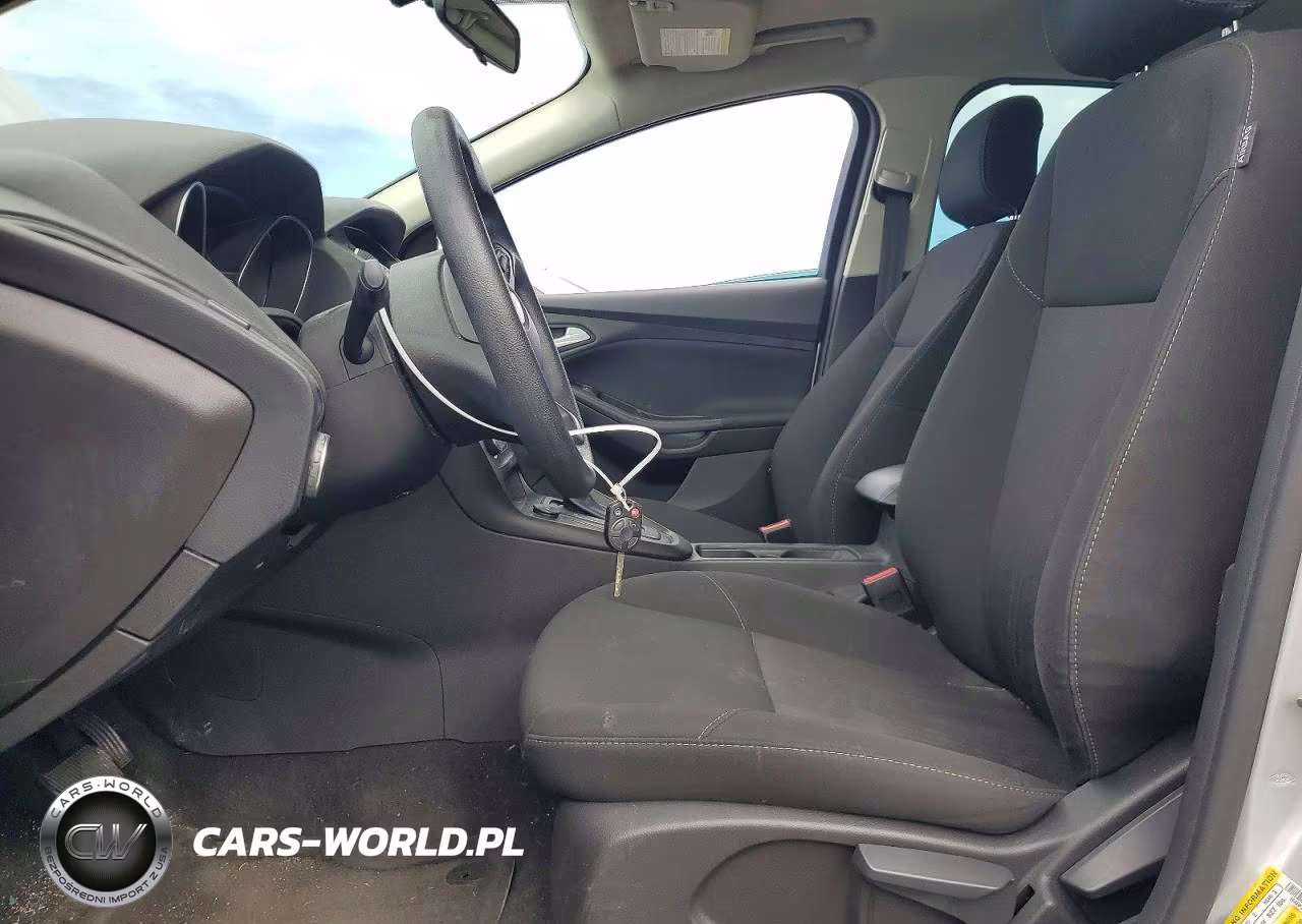 2018 Ford Focus Se VIN:1FADP3K25JL329389 - 7