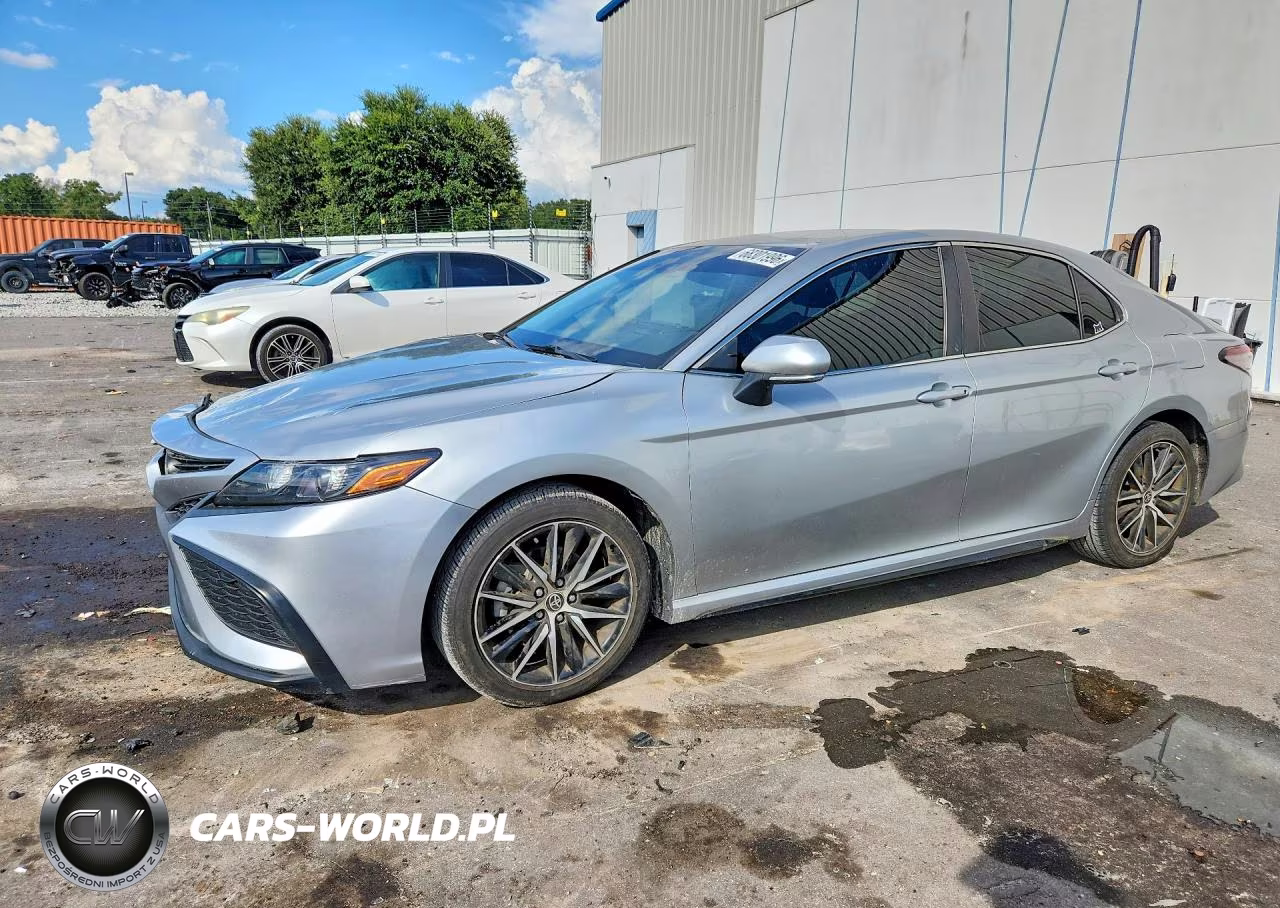 2024 Toyota Camry Se – zdjęcie 1 z 12