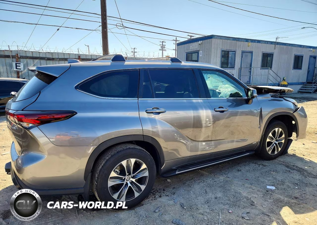 2025 Toyota Highlander Hybrid Xle VIN:5TDKBRCH9SS665794 - 3