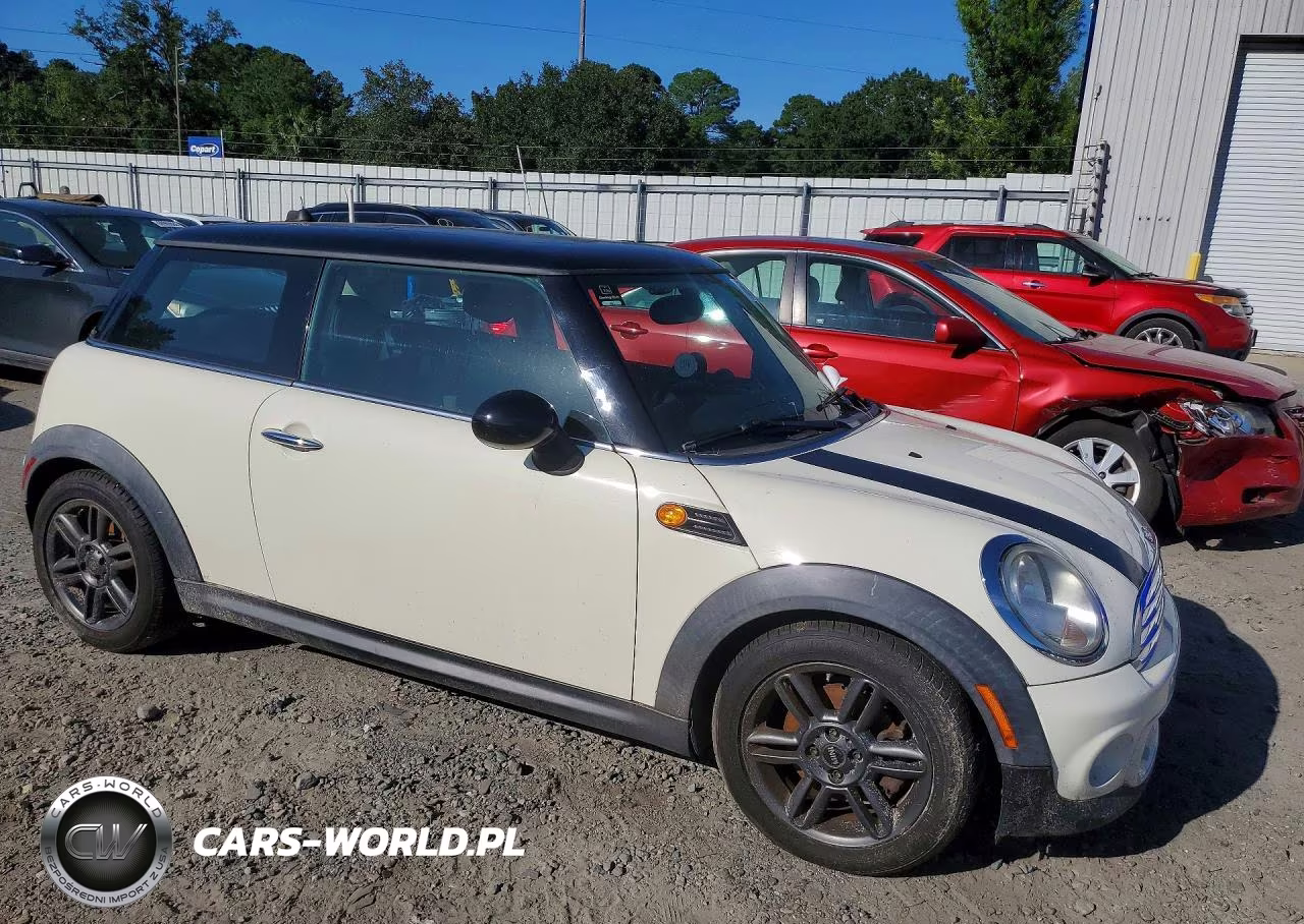 2011 Mini Cooper VIN:WMWSU3C5XBT251841 - 4