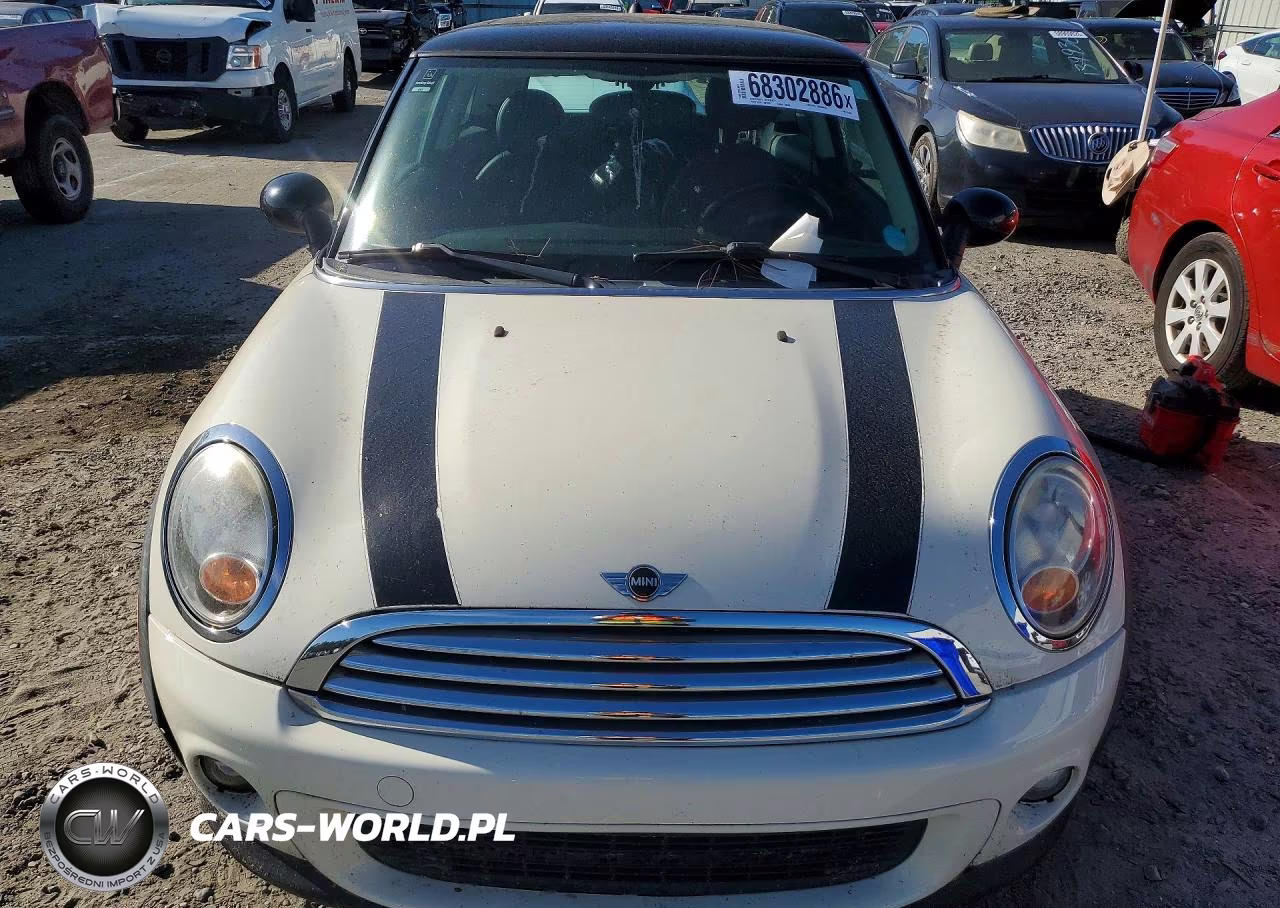 2011 Mini Cooper VIN:WMWSU3C5XBT251841 - 5
