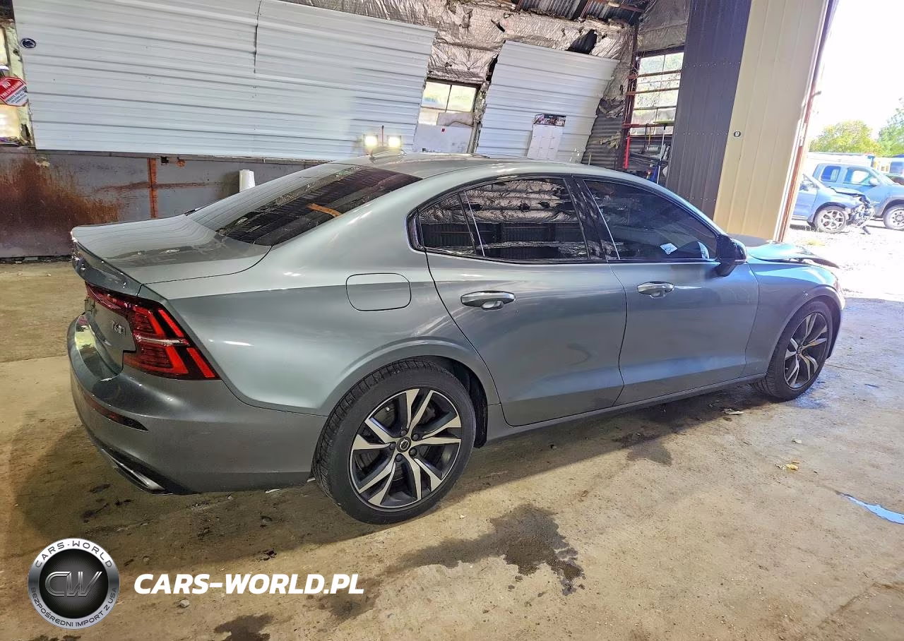 2019 Volvo S60 T6 R-Design VIN:7JRA22TM0KG014016 - 3