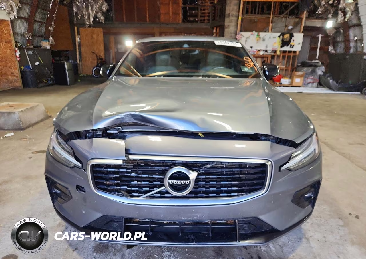 2019 Volvo S60 T6 R-Design VIN:7JRA22TM0KG014016 - 5