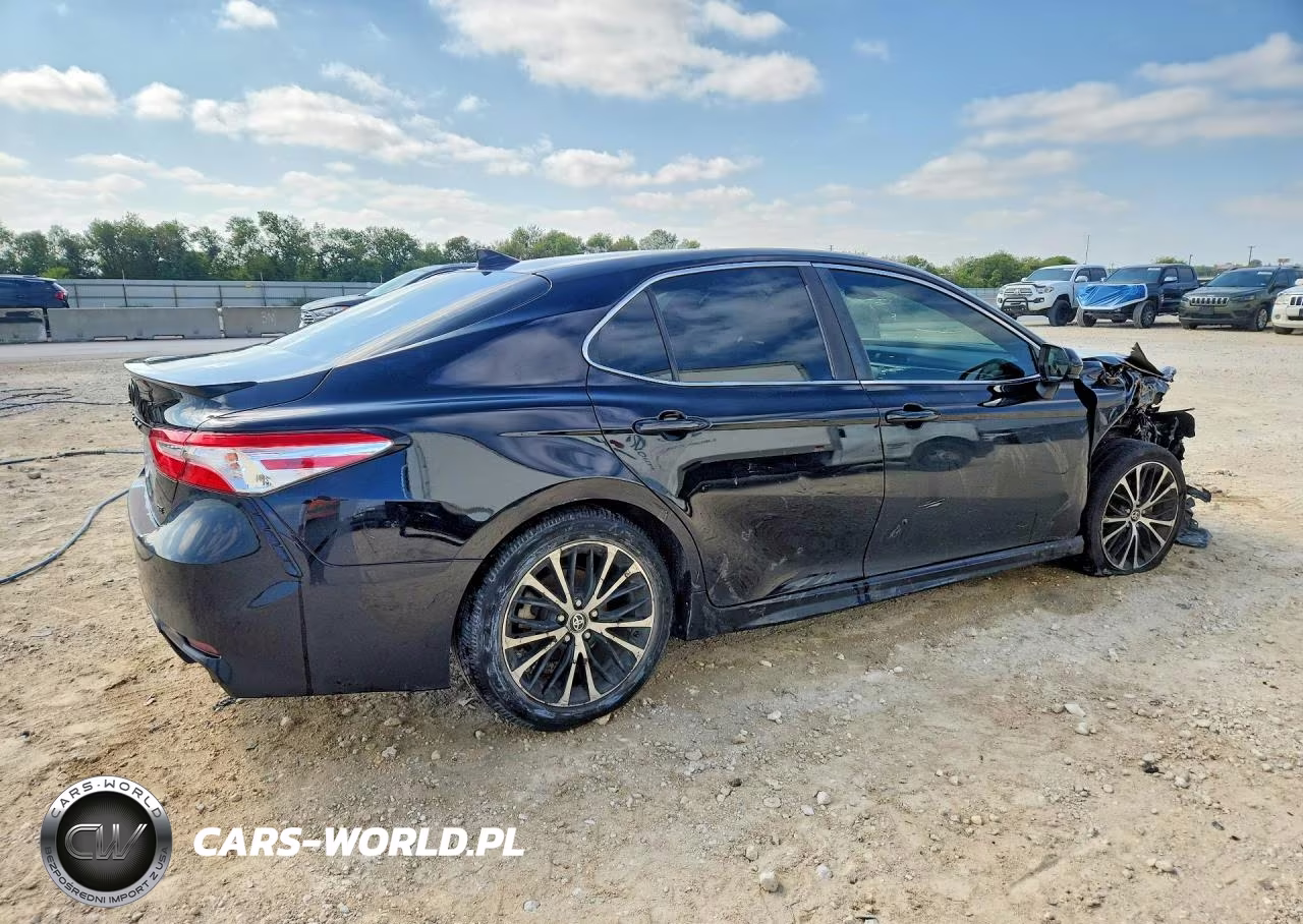 2020 Toyota Camry Se VIN:4T1G11AK9LU952134 - 3