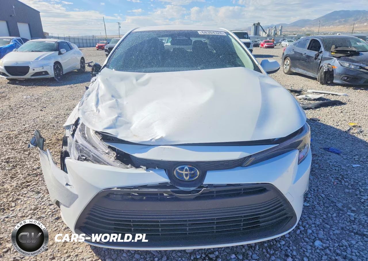 2025 Toyota Corolla Hybrid Le VIN:JTDBCMFE6S3094185 - 5