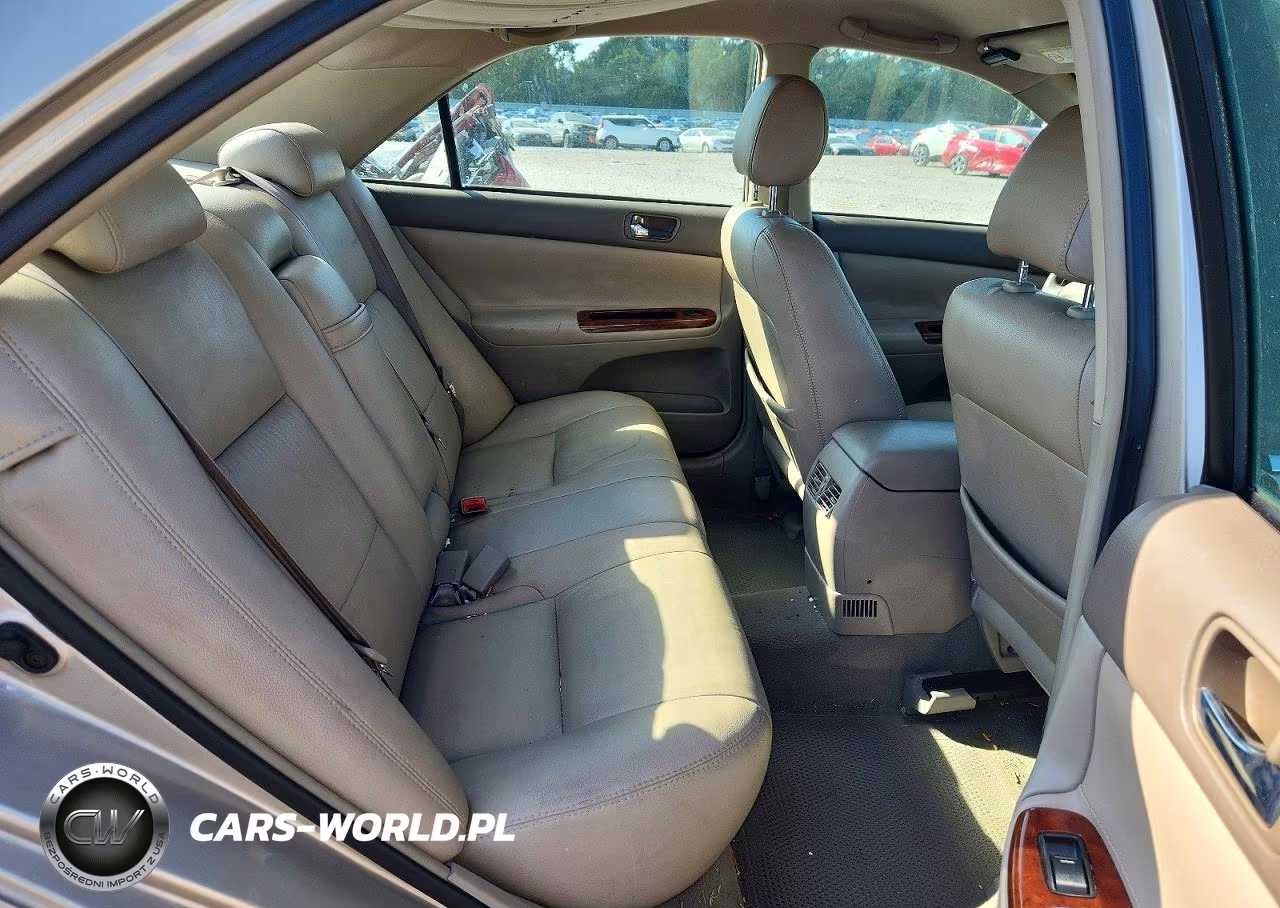 2003 Toyota Camry Xle VIN:4T1BE32K03U169468 - 10