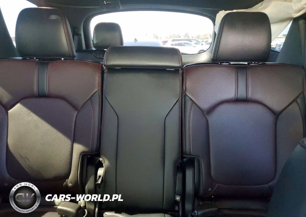 2025 Honda Pilot Black VIN:5FNYG1H94SB140161 - 10