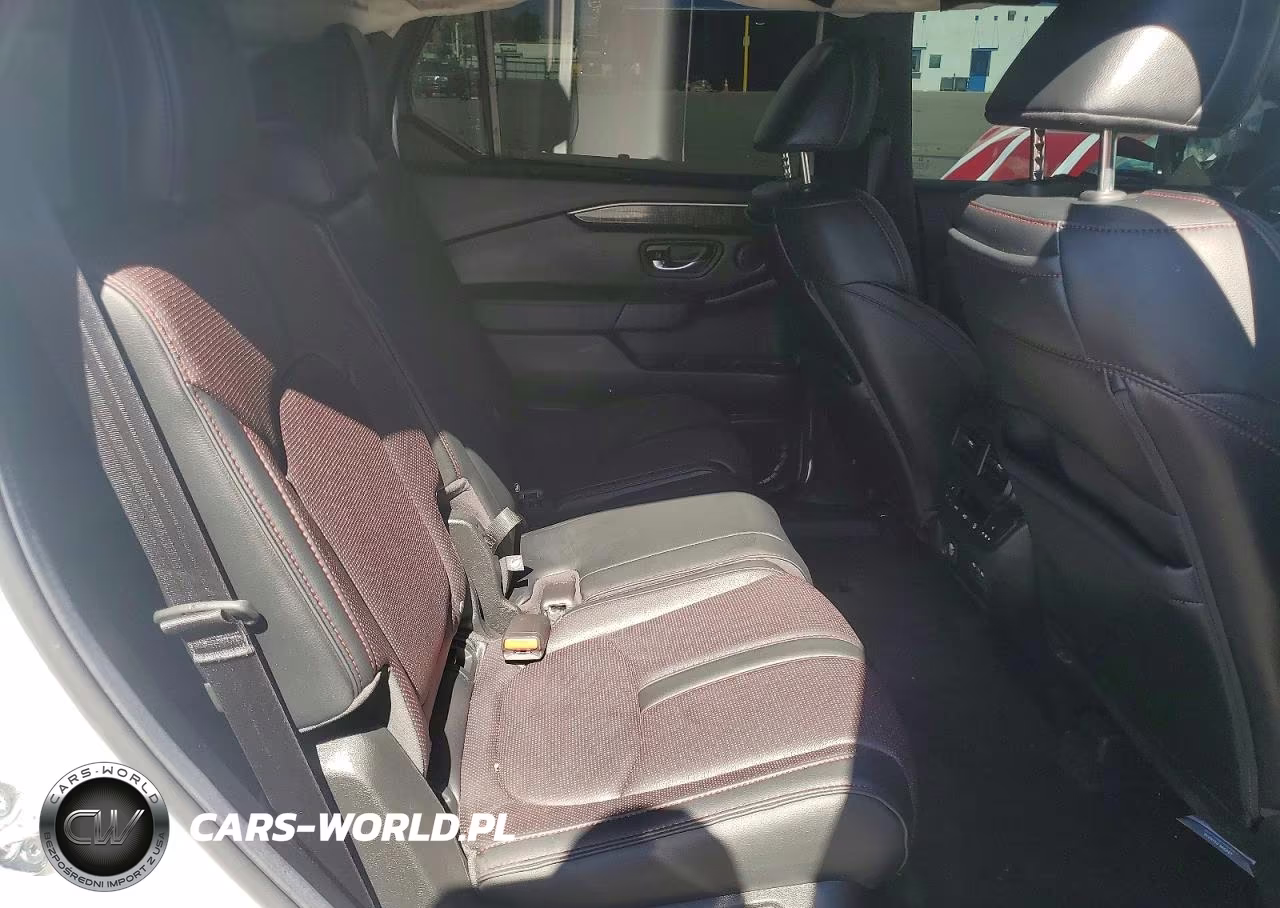 2025 Honda Pilot Black VIN:5FNYG1H94SB140161 - 11