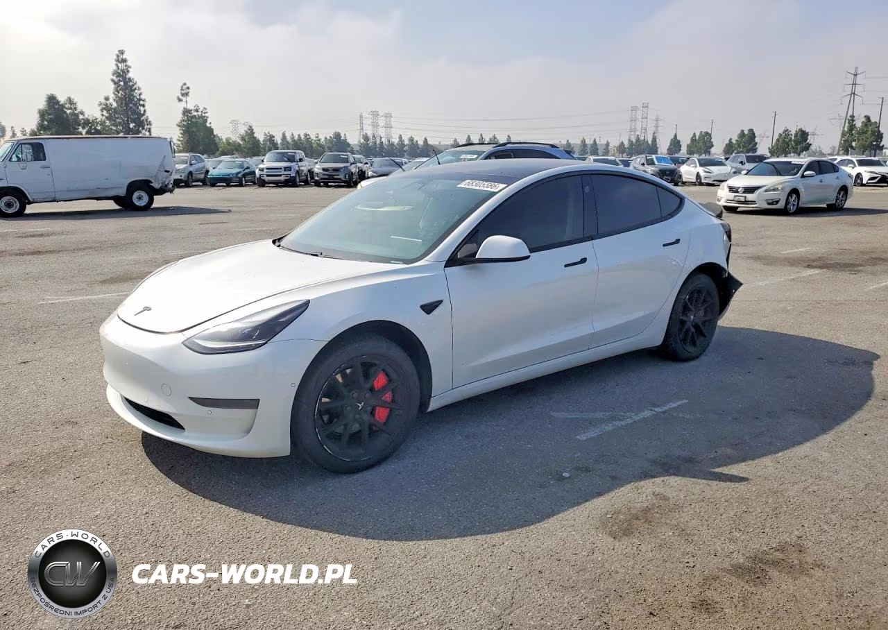 2021 Tesla Model 3 – zdjęcie 1 z 12