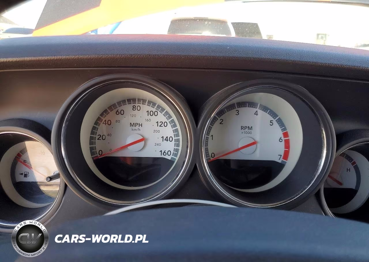 2010 Dodge Challenger R-T VIN:2B3CJ5DT3AH322772 - 9