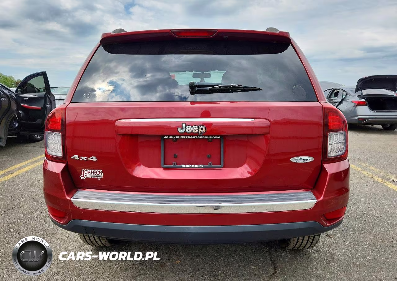 2015 Jeep Compass Latitude VIN:1C4NJDEB7FD143212 - 6