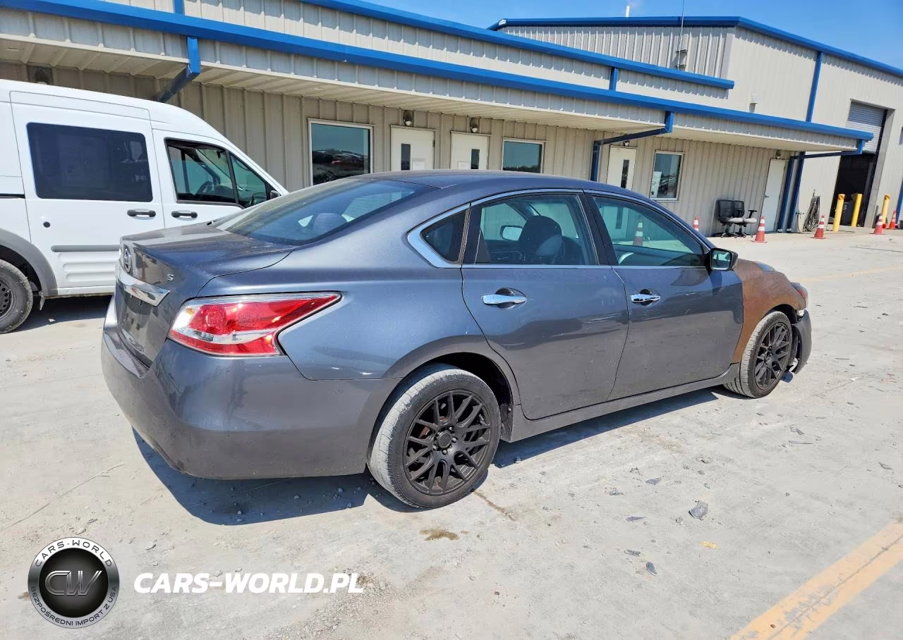 2015 Nissan Altima 2.5 S VIN:1N4AL3AP2FC277741 - 3
