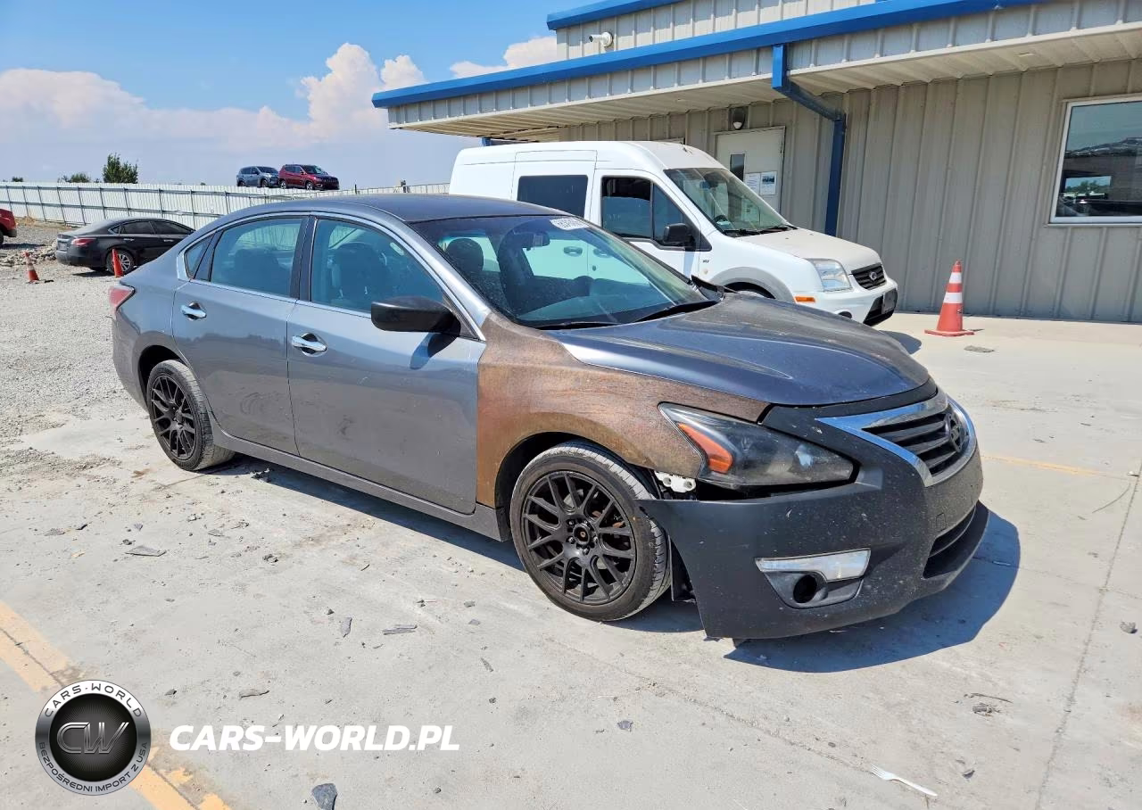 2015 Nissan Altima 2.5 S VIN:1N4AL3AP2FC277741 - 4