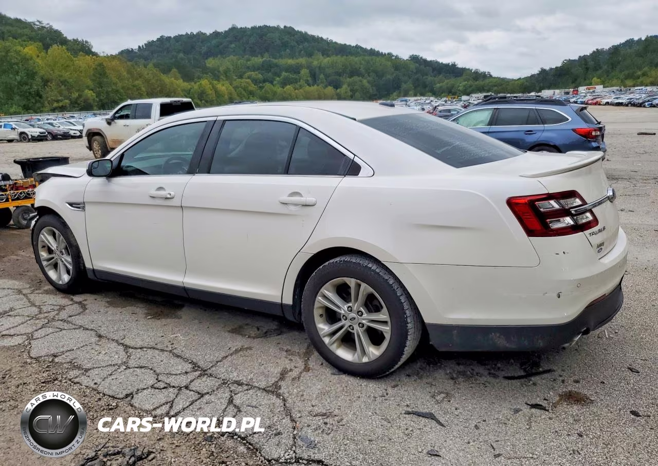 2018 Ford Taurus Sel VIN:1FAHP2H81JG108940 - 2