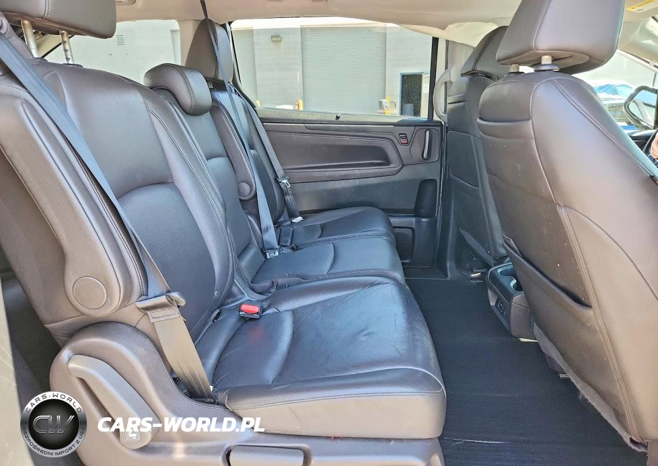 2018 Honda Odyssey Elite VIN:5FNRL6H91JB033418 - 11