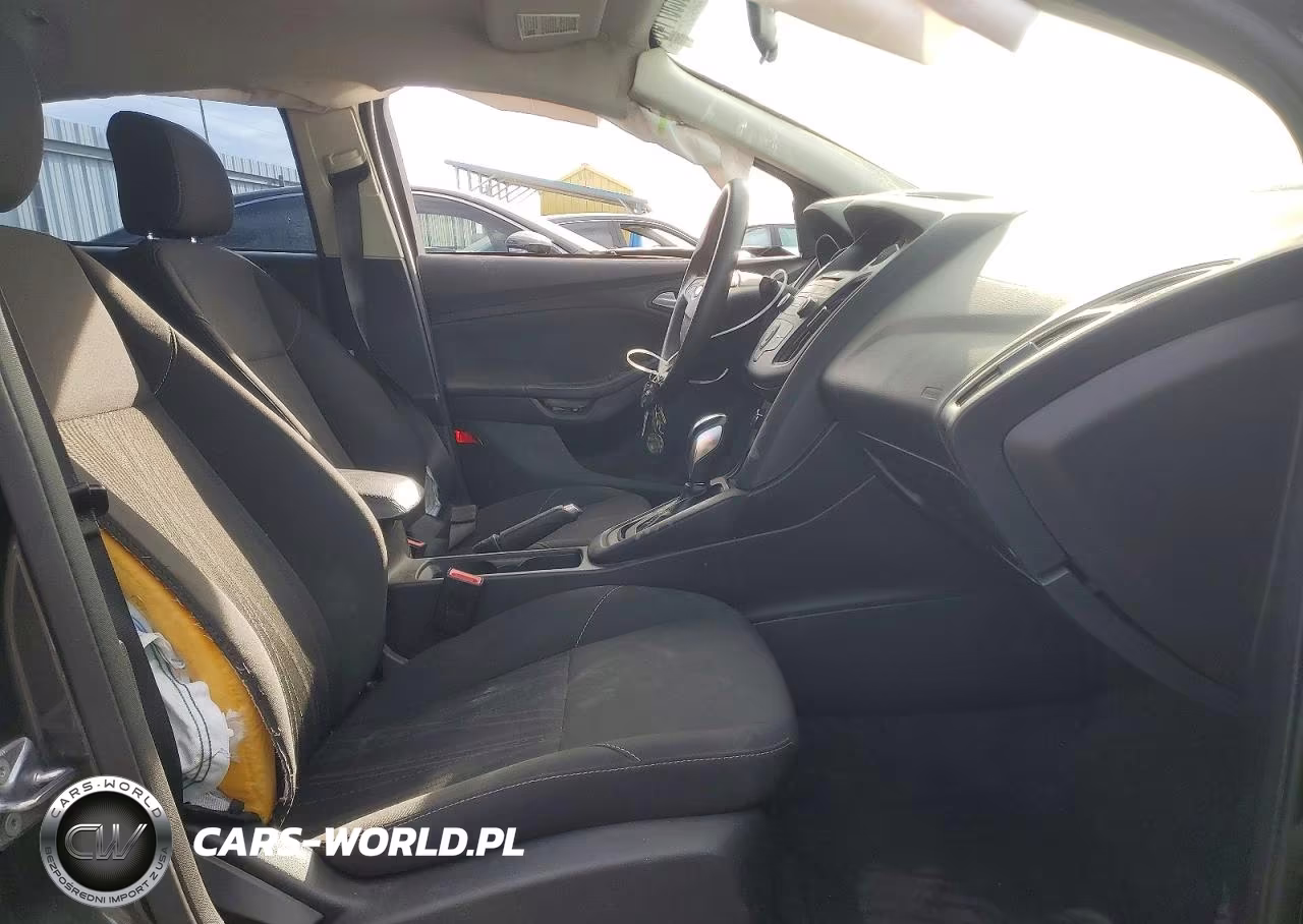 2016 Ford Focus Se VIN:1FADP3F23GL346369 - 7