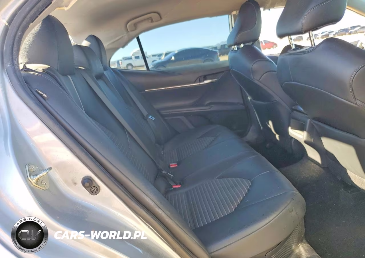 2020 Toyota Camry Se VIN:4T1G31AK2LU544486 - 10