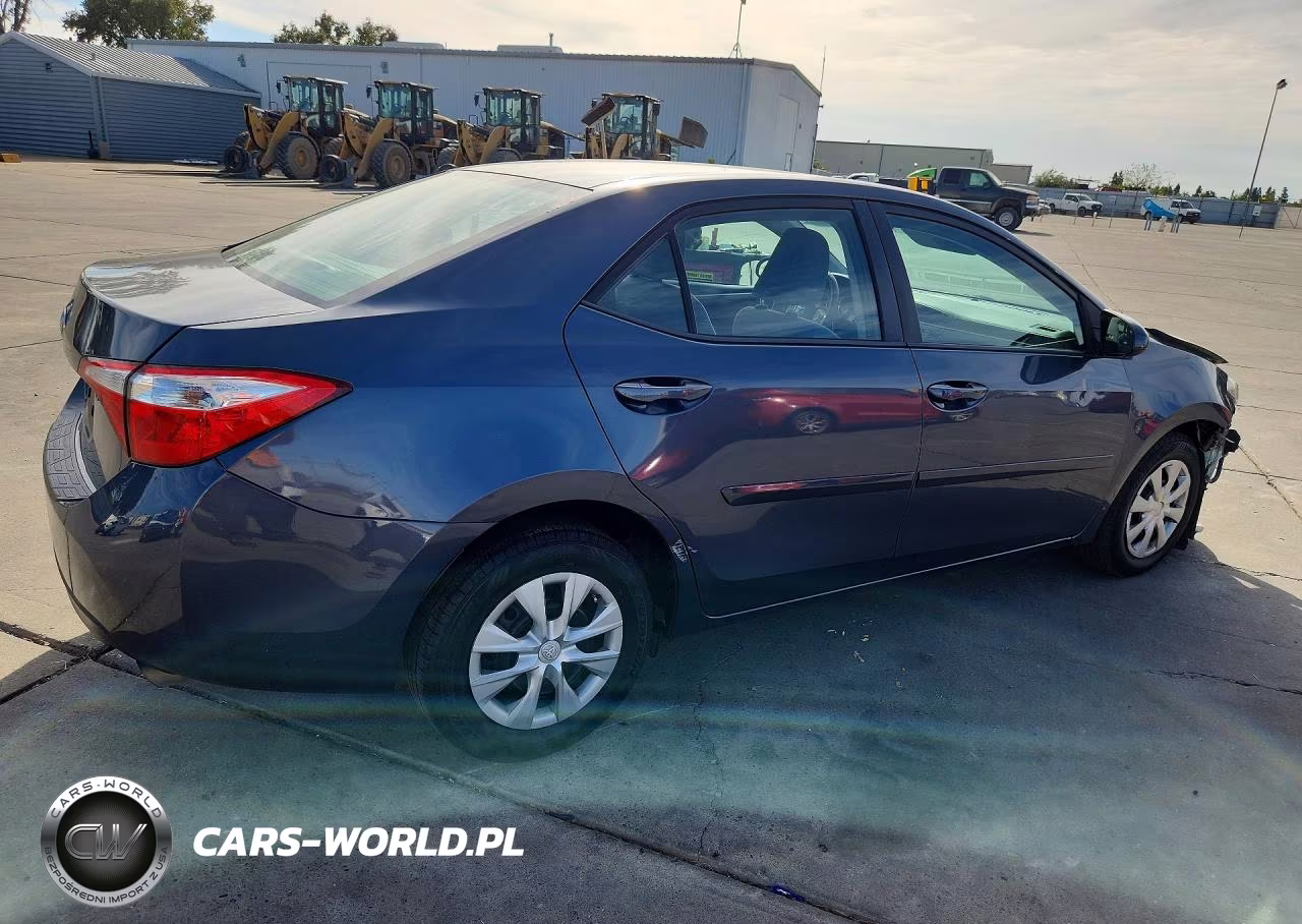 2014 Toyota Corolla L VIN:5YFBURHEXEP123559 - 3