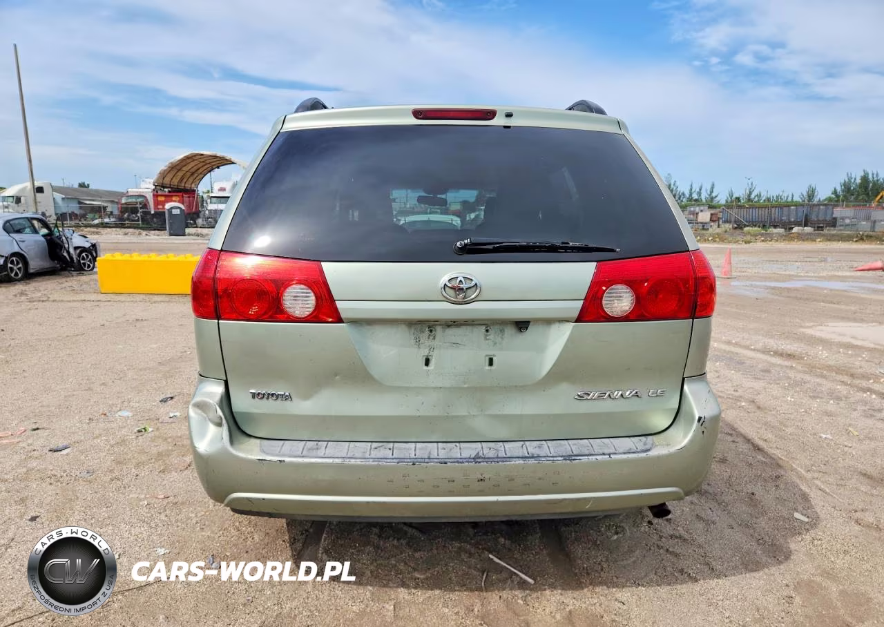 2010 Toyota Sienna Le 7-Passenger VIN:5TDKK4CC2AS299943 - 6