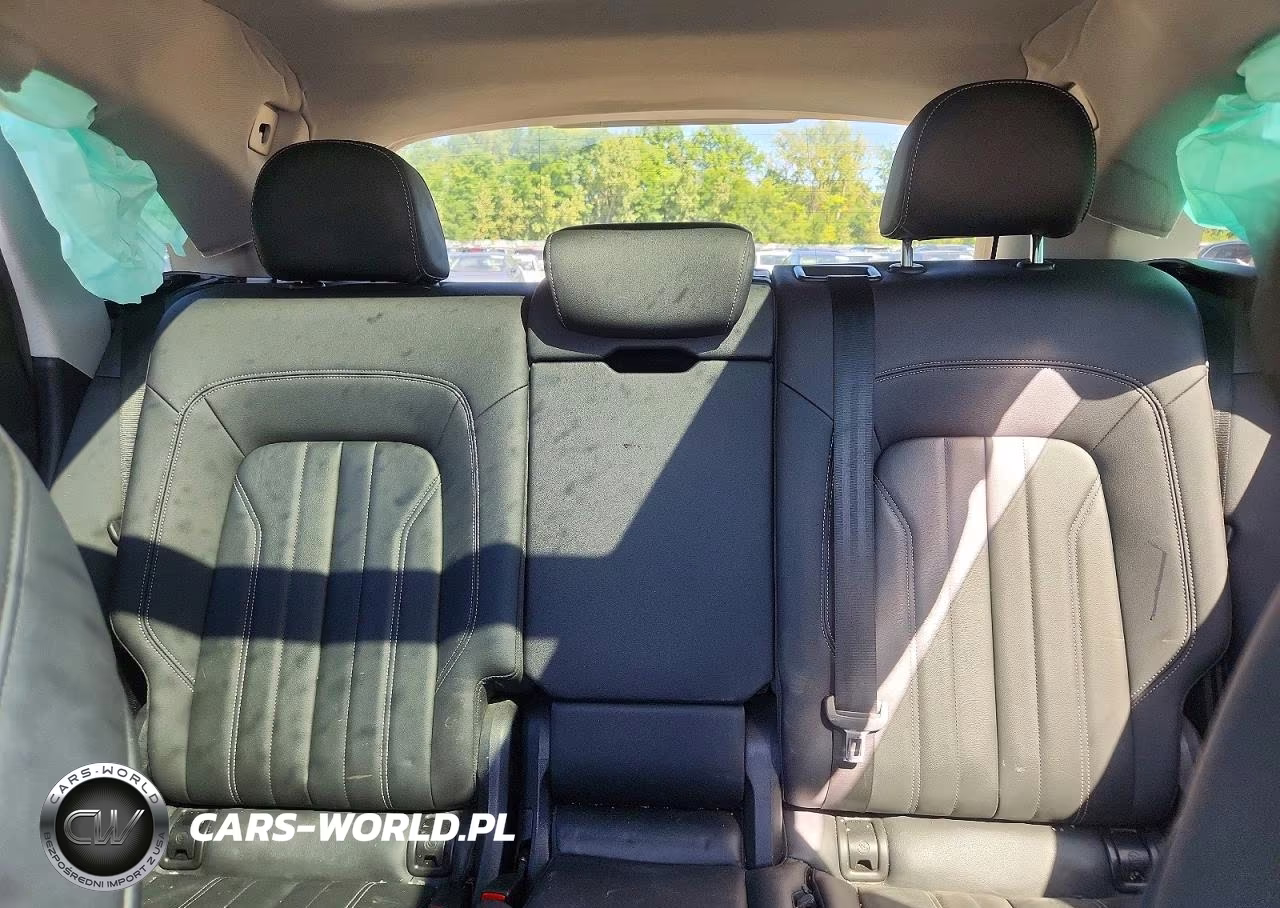 2021 Audi Q5 Premium VIN:WA1AAAFY0M2054696 - 10
