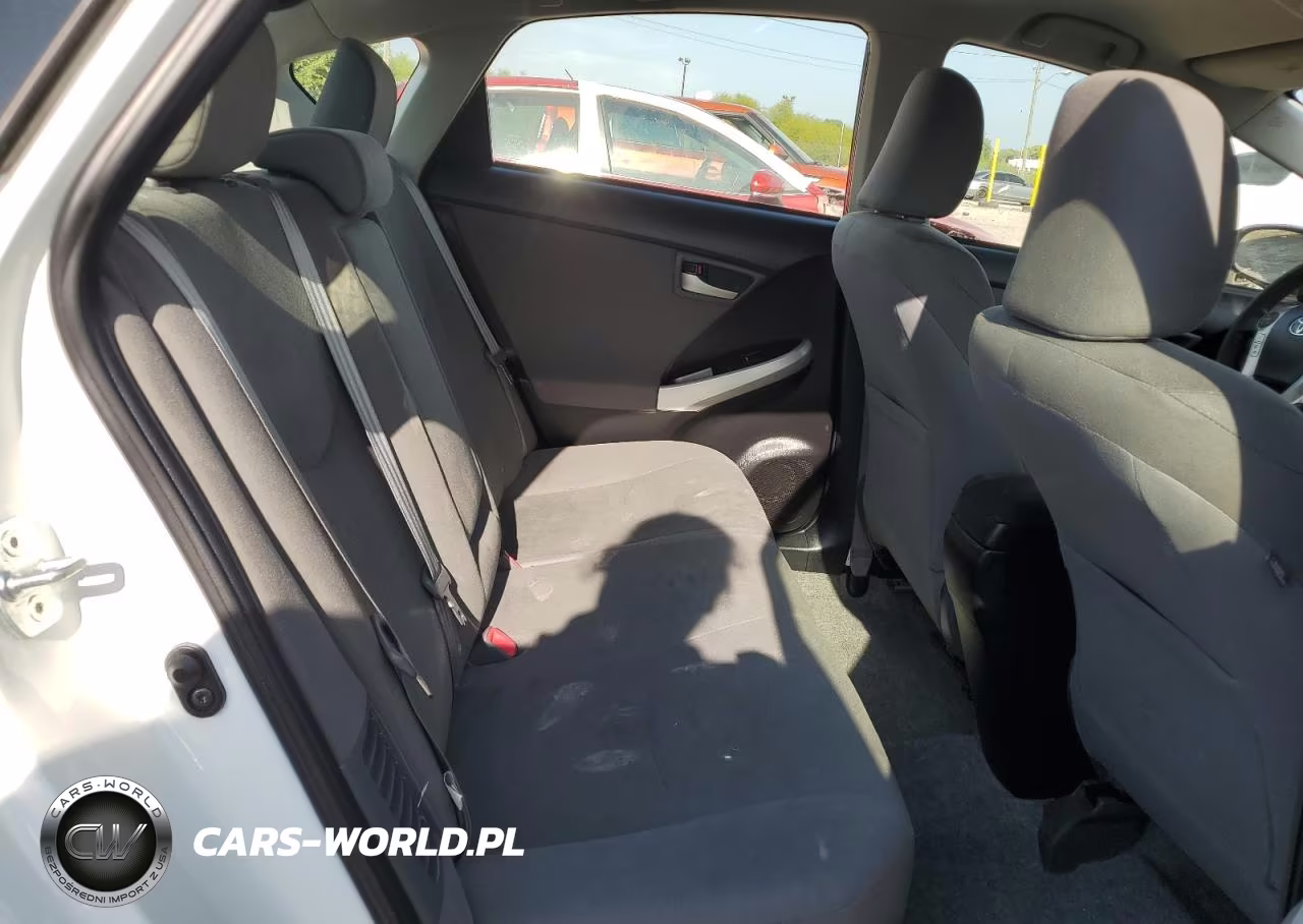 2013 Toyota Prius Plug-In VIN:JTDKN3DP1D3041017 - 10