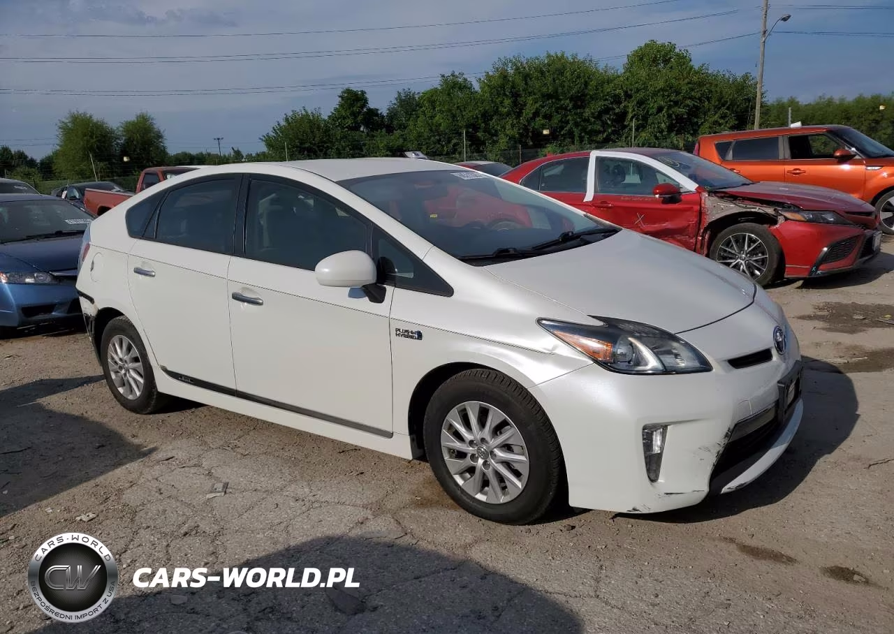 2013 Toyota Prius Plug-In VIN:JTDKN3DP1D3041017 - 4
