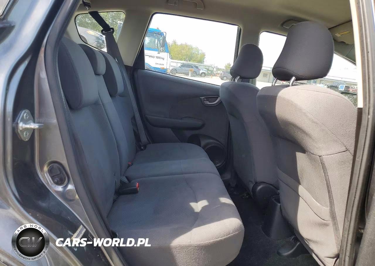 2013 Honda Fit VIN:JHMGE8H37DC082566 - 11