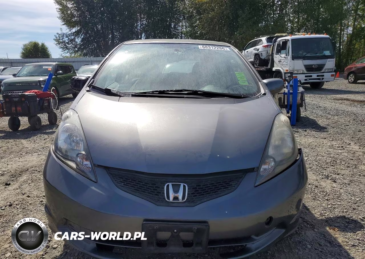 2013 Honda Fit VIN:JHMGE8H37DC082566 - 5