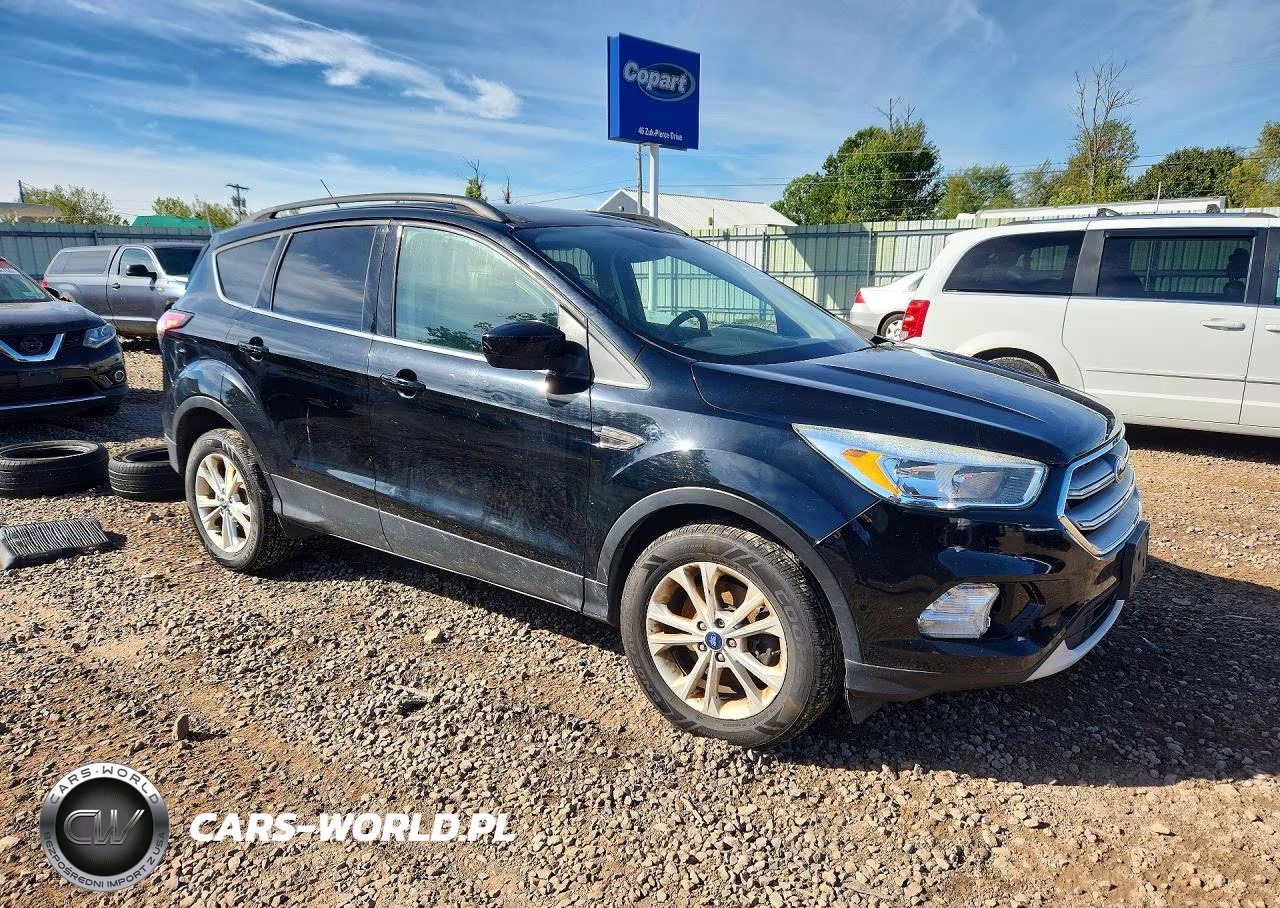 2018 Ford Escape Se VIN:1FMCU9GD3JUA14902 - 4