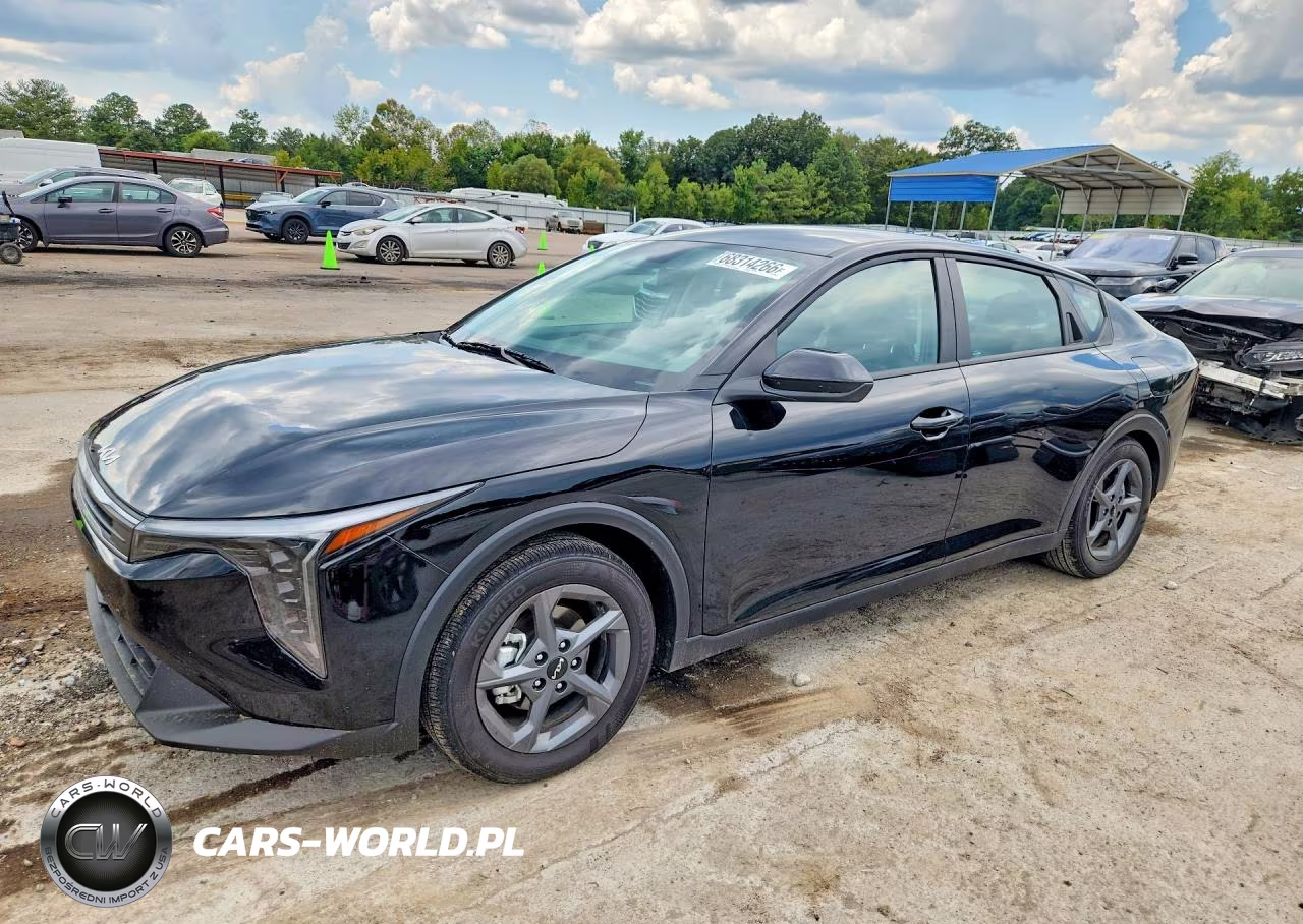 2026 Kia K4 Lxs VIN:3KPFT4DE7TE371909 - 1